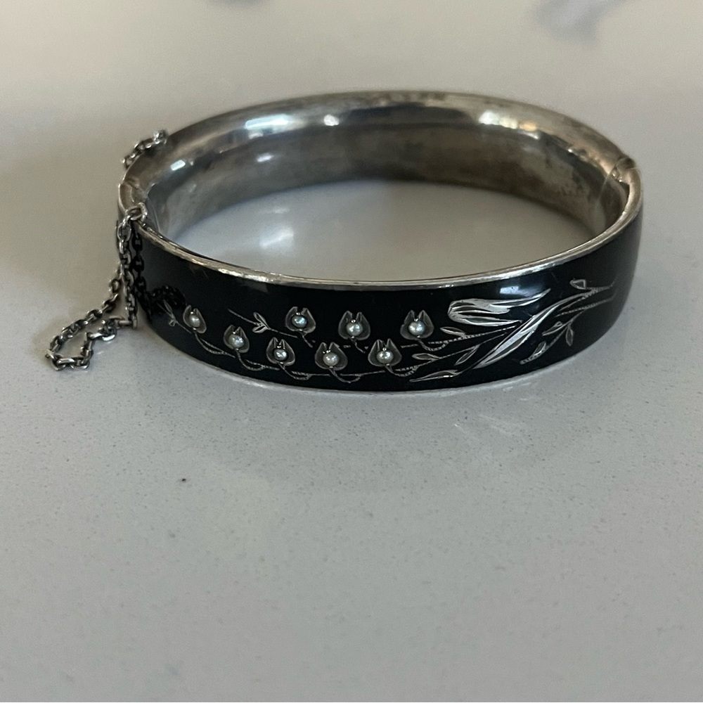 Antique Victorian Black Enameled lily of the valley seed pearl bangle - Picture 3 of 10